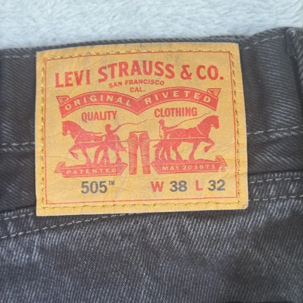 Levis 505 Jeans Mens 38x32 Black Regular Fit Straight Leg Denim Zip Fly
